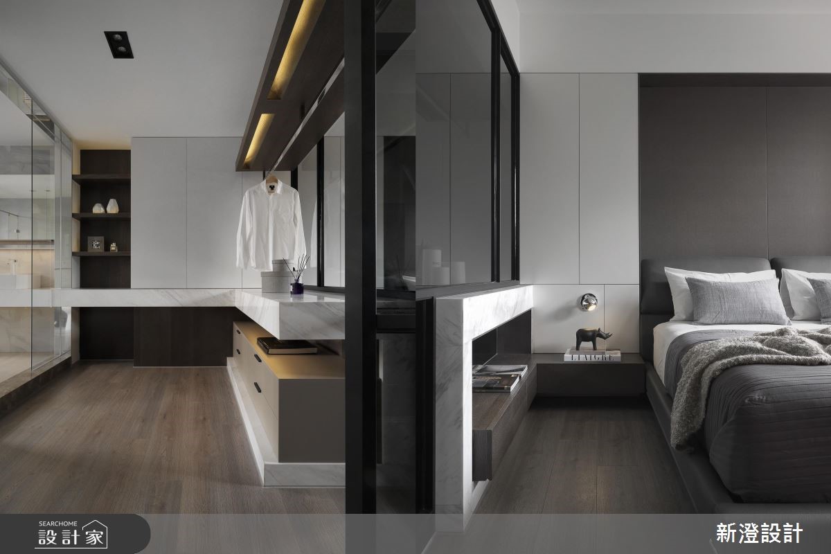 75 坪的現代風住宅，為坐東朝西的私人獨棟透天別墅，